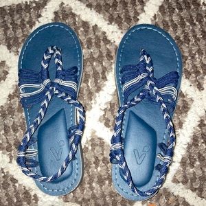 Navy Blue vines size 6